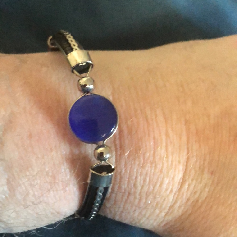Surfer Inspired Bracelet- 801 $8 or 🦋